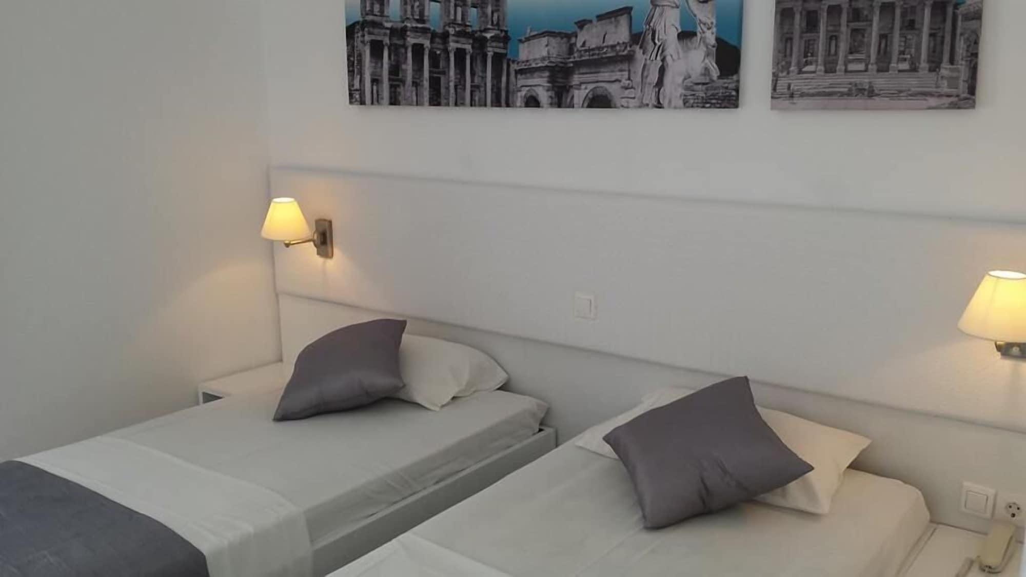 Blue Nest 3*