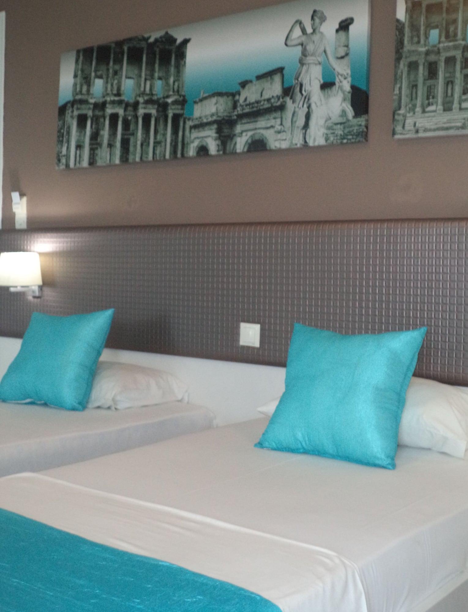 Blue Nest Hotel 3*